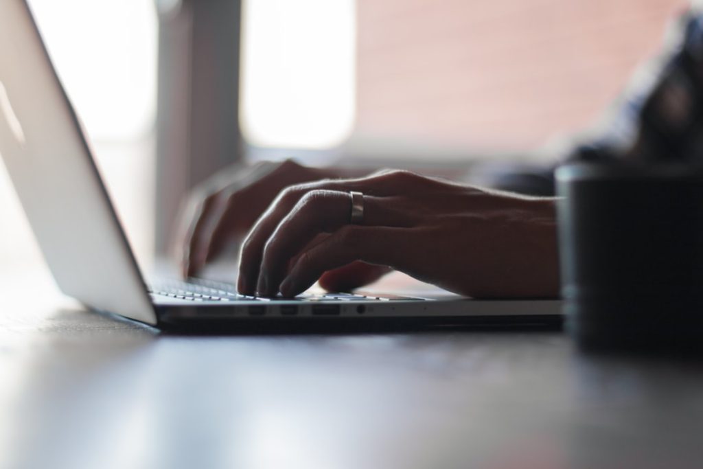 découvrez une assurance professionnelle en ligne adaptée à vos besoins. protégez votre entreprise avec des options flexibles et des couvertures sur mesure, le tout à portée de clic.