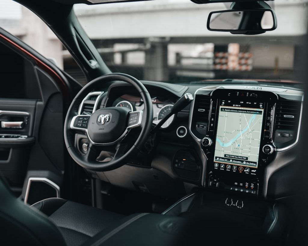 découvrez nos options d'assurance automobile adaptées à vos besoins. profitez de tarifs compétitifs, d'une couverture complète et d'un service client de qualité pour protéger votre véhicule et vous-même sur la route.