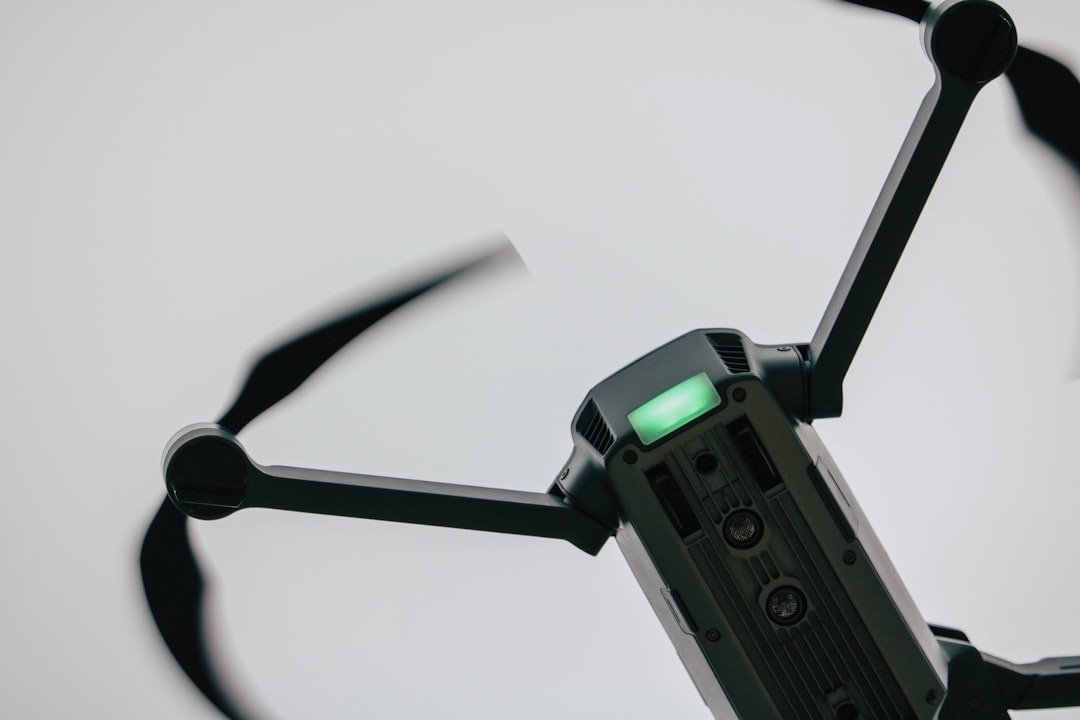 découvrez notre comparatif d'assurances pour drones et trouvez la meilleure couverture adaptée à vos besoins. profitez de conseils d'experts pour protéger votre investissement et voler en toute sérénité.