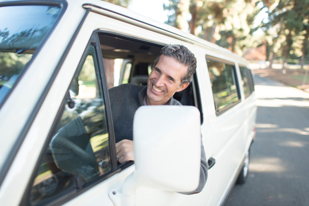 découvrez nos solutions d'assurance adaptées à vos besoins, qu'il s'agisse de protection santé, habitation ou auto. protégez ce qui compte le plus pour vous avec des offres compétitives et un accompagnement personnalisé.