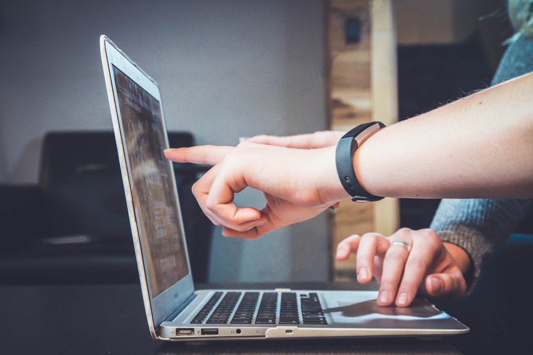 découvrez nos solutions d'assurance professionnelle en ligne, conçues pour protéger votre entreprise et vous offrir une tranquillité d'esprit. obtenez un devis personnalisé et comparez les meilleures options d'assurance adaptées à vos besoins spécifiques.